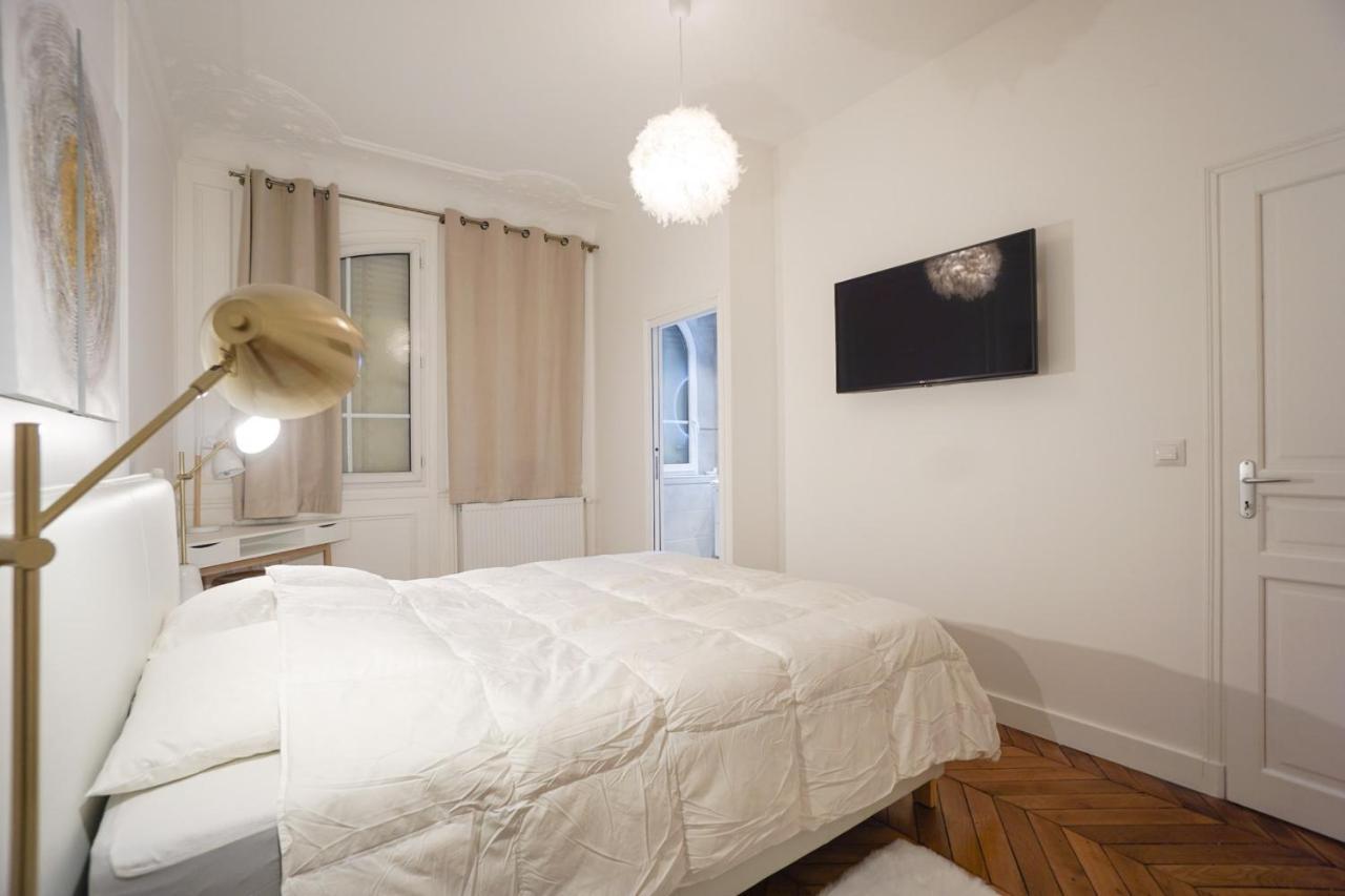 Modern Duplex Close To The Eiffel Tower Paris Exterior foto