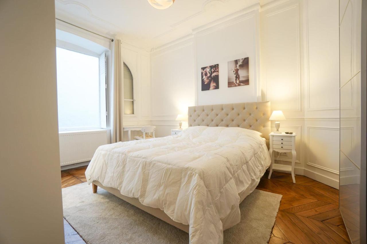 Modern Duplex Close To The Eiffel Tower Paris Exterior foto